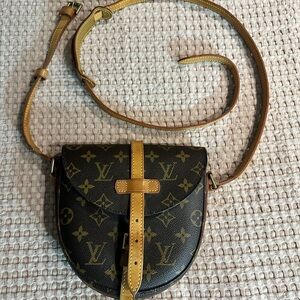 Louis Vuitton Monogram Crossbody Bag - Brown
